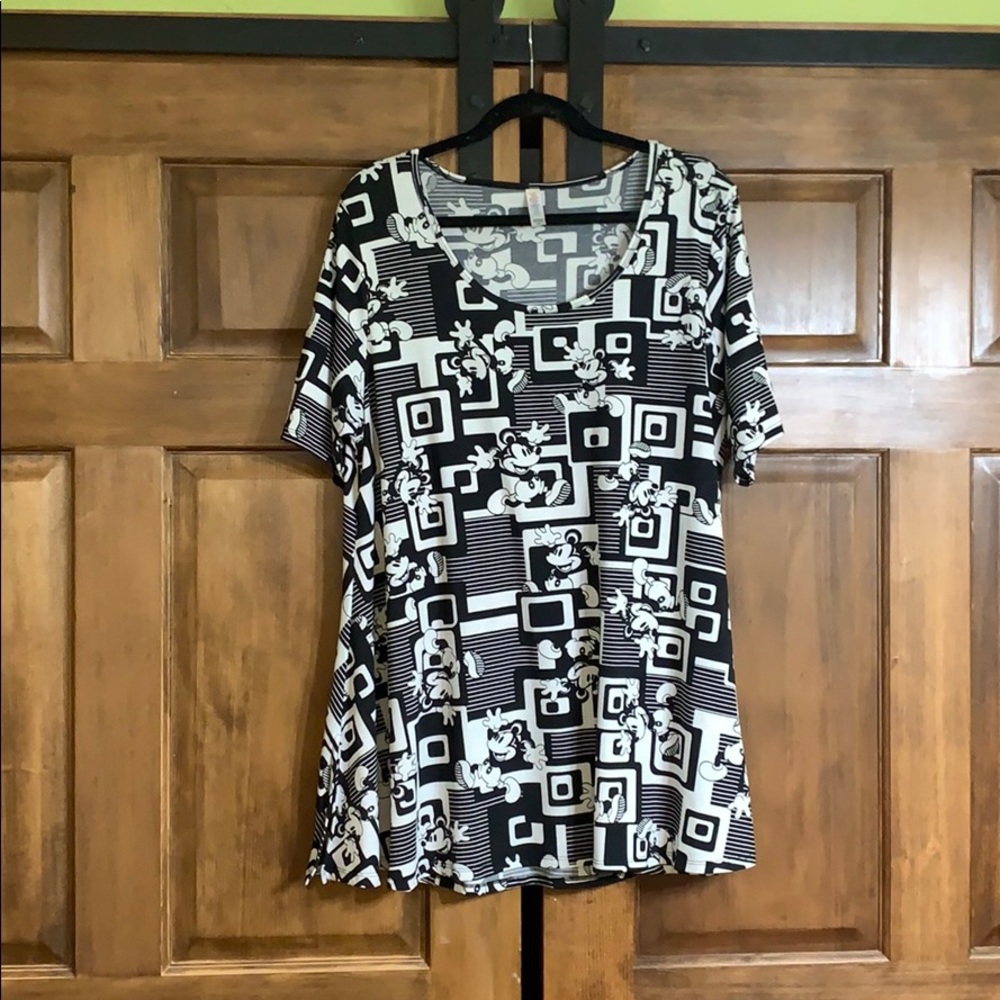 LulaRoe Classic Tee - 2XL